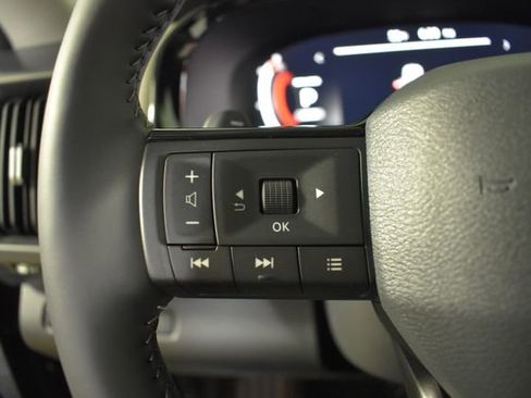 New 2026 Nissan Pathfinder SL AWD/4WD image 16