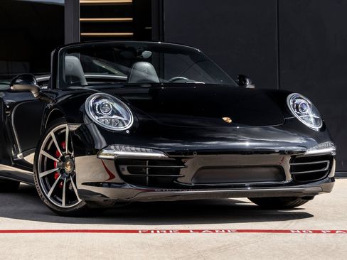 Certified 2014 Porsche 911 Carrera 4S AWD/4WD image 9