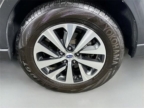 Used 2024 Subaru Outback Premium image 28