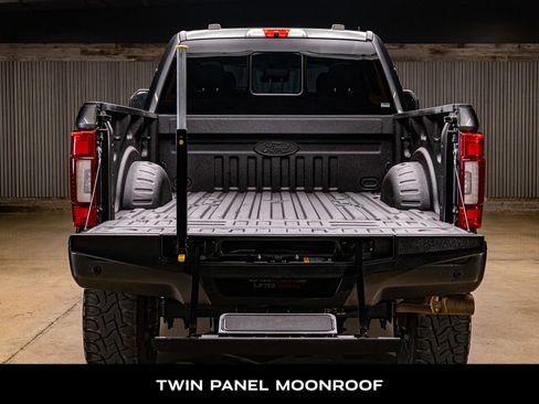 Used 2020 Ford F250 Lariat image 8