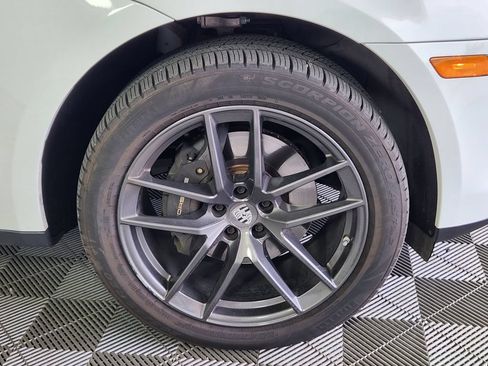 Used 2023 Porsche Macan Turbo AWD/4WD image 9