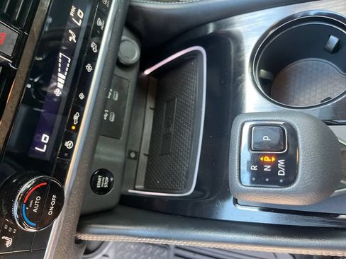 Used 2024 Nissan Rogue Platinum FWD image 24