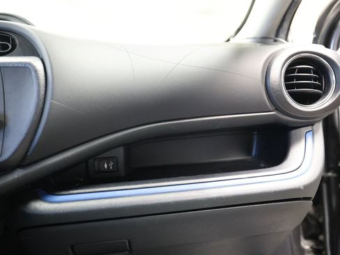 Used 2013 Toyota Prius C Three image 31