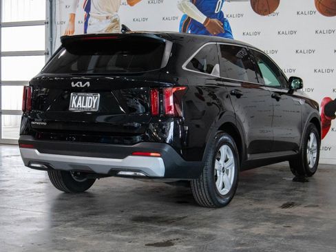 Used 2024 Kia Sorento LX image 24