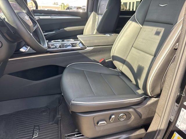 Used 2025 Cadillac Escalade Sport w/ LPO, ONYX Package AWD/4WD image 18