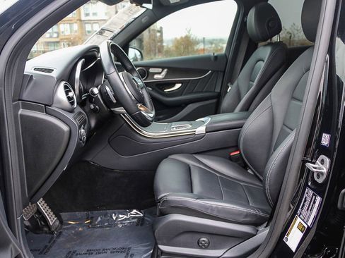 Certified 2022 Mercedes-Benz GLC 300 4MATIC image 17