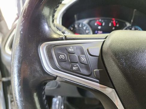 Used 2019 Chevrolet Equinox LT image 16