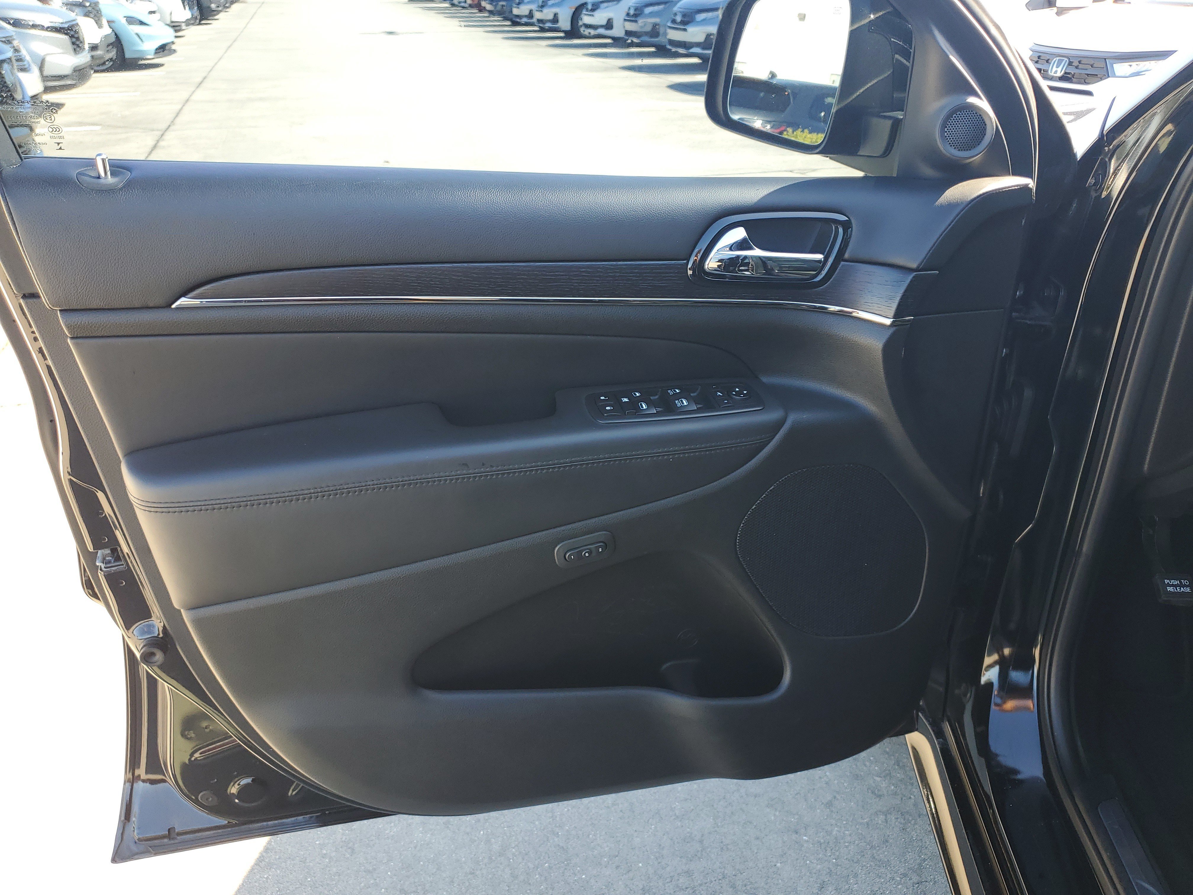 Used 2020 Jeep Grand Cherokee High Altitude RWD image 23