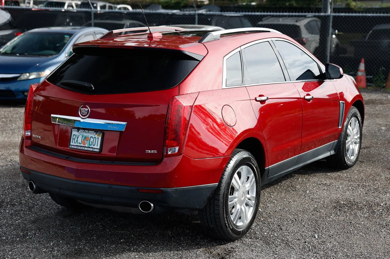 Used 2016 Cadillac SRX Luxury w/ Driver Awareness Package FWD image 7