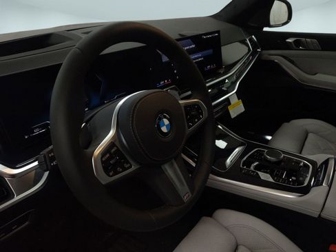 New 2026 BMW X7 xDrive40i w/ M Sport Package image 19