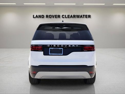 New 2025 Land Rover Discovery S image 4
