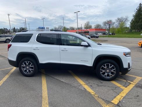 Used 2023 GMC Acadia SLT AWD/4WD image 6