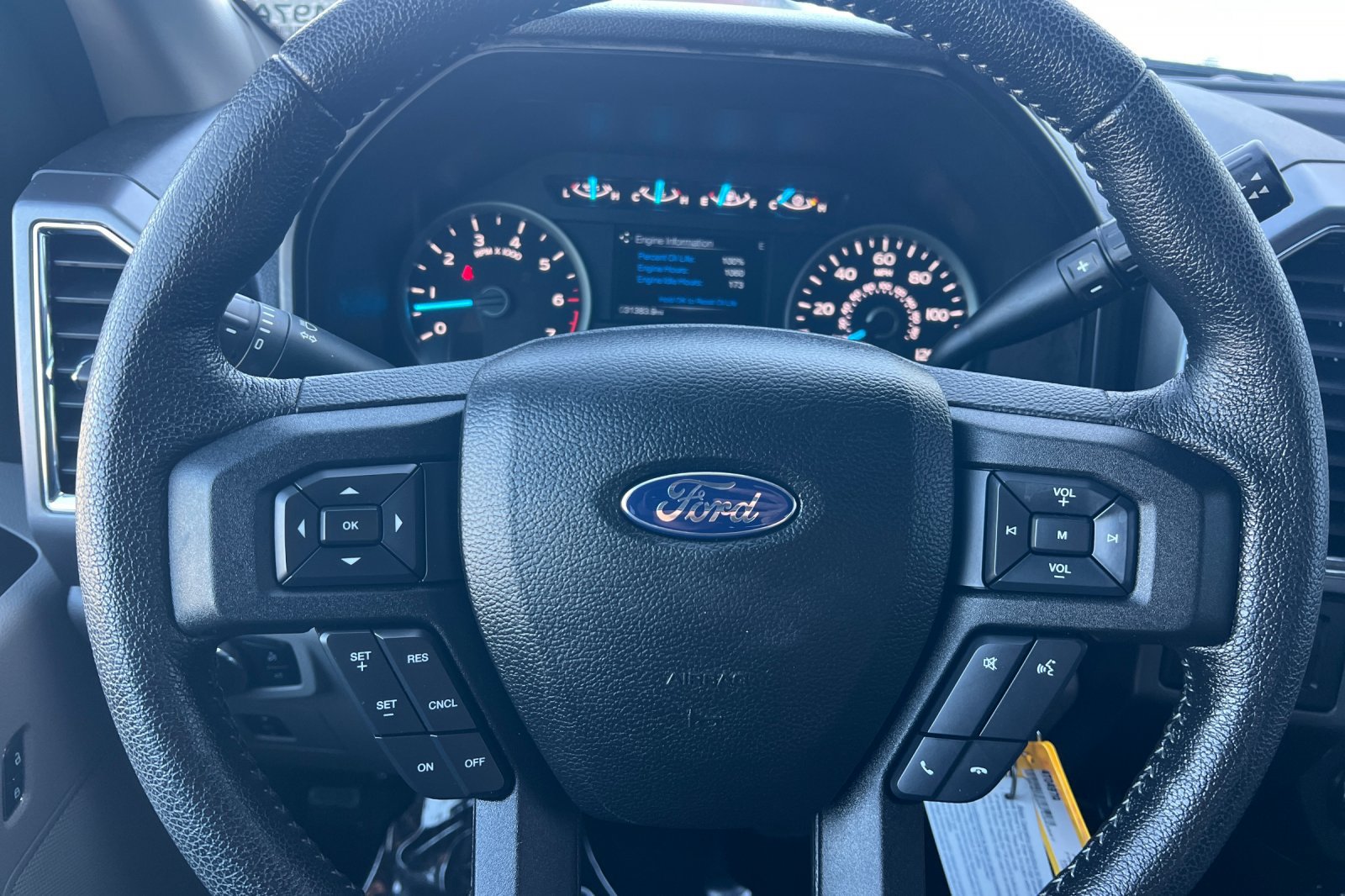 Used 2015 Ford F150 XLT w/ Equipment Group 302A Luxury AWD/4WD image 24