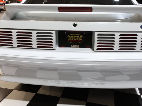 Used 1992 Ford Mustang GT RWD image 21