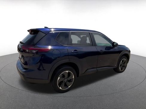Used 2025 Nissan Rogue SV FWD image 14