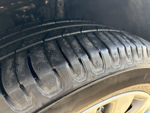 Used 2022 Toyota Highlander Platinum image 11