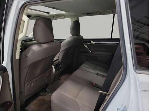 Used 2019 Lexus GX 460 Premium image 6