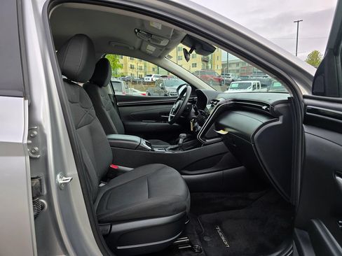 Used 2024 Hyundai Tucson SE AWD/4WD image 11