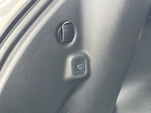 Used 2022 Jeep Compass Latitude w/ Convenience Group FWD image 23