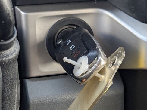 Used 2024 Ford F250 XLT image 30