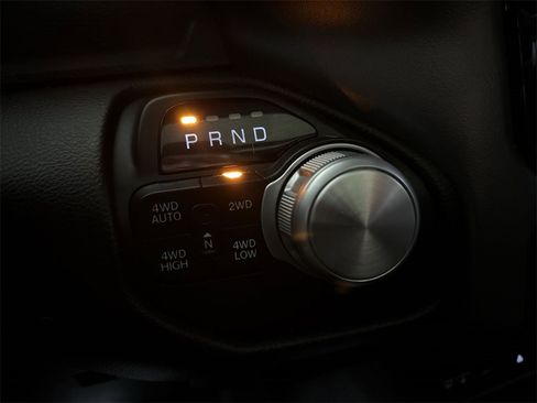 Used 2019 RAM 1500 Sport w/ Level 2 Equipment Group image 17