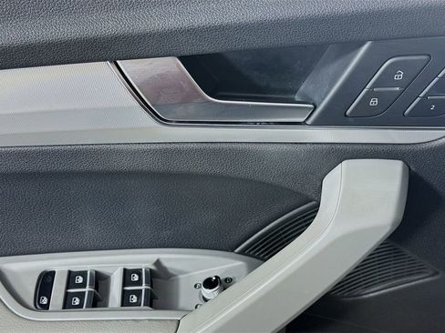 Used 2018 Audi Q5 2.0T Premium Plus w/ Premium Plus Package image 22