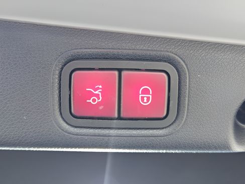 Used 2019 Mercedes-Benz E 450 4MATIC Sedan image 28