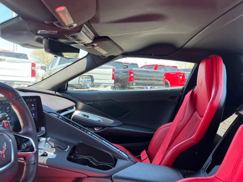 Used 2024 Chevrolet Corvette Stingray Convertible RWD image 12