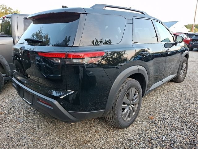 Used 2025 Nissan Pathfinder SV FWD image 6