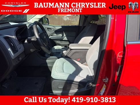 Used 2017 Chevrolet Colorado W/T w/ WT Convenience Package RWD image 9