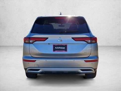 Used 2024 Mitsubishi Outlander SE image 7