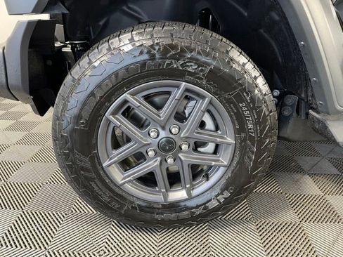 Used 2026 Jeep Wrangler Sport S image 10