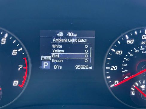 Used 2019 Kia Stinger RWD image 40