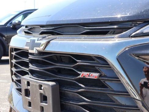 Used 2025 Chevrolet Blazer RS image 2