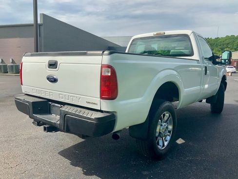Used 2016 Ford F250 XL w/ Power Equipment Group AWD/4WD image 18
