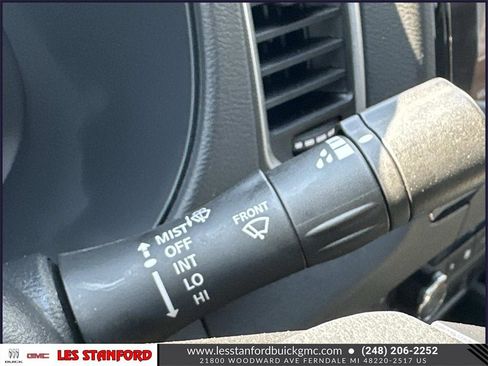 Used 2022 Nissan Frontier SV w/ SV Premium Package image 26