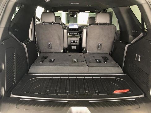 Used 2022 GMC Yukon SLT image 13