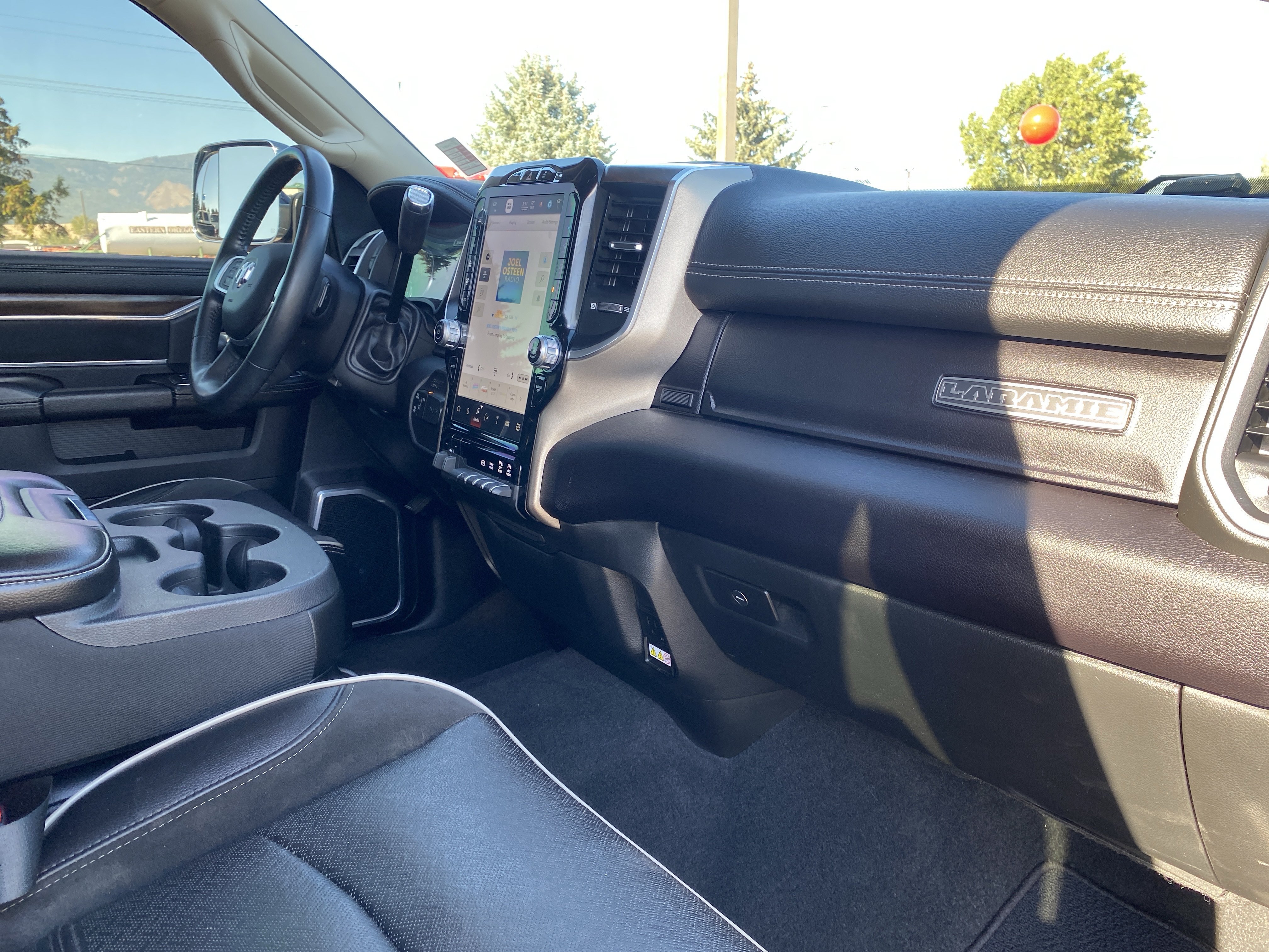 Used 2022 RAM 3500 Laramie AWD/4WD image 30