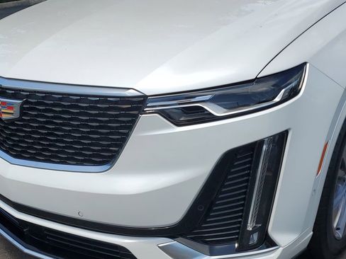 Certified 2024 Cadillac XT6 Premium Luxury w/ Technology Package FWD image 9