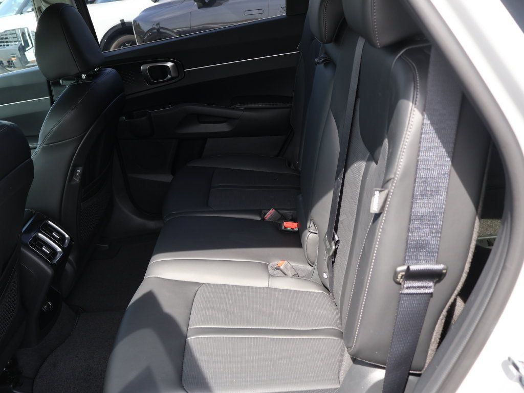 New 2026 Kia Sorento EX AWD/4WD image 14