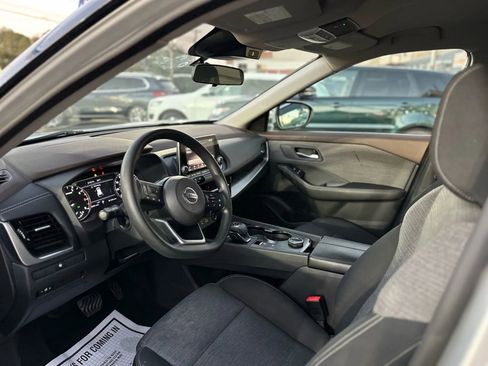 Used 2021 Nissan Rogue SV image 10