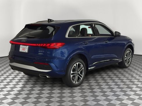 Used 2025 Audi Q5 Premium w/ Convenience Package AWD/4WD image 9