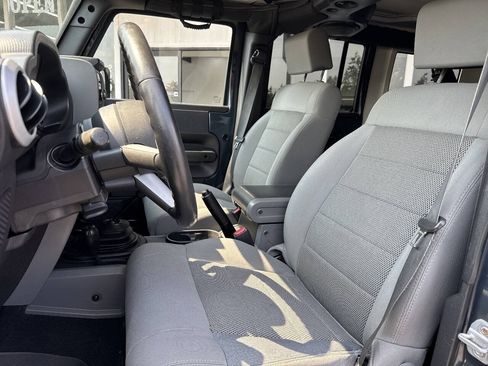 Used 2008 Jeep Wrangler Unlimited Sahara AWD/4WD image 28