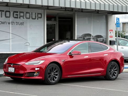 Used 2018 Tesla Model S 75D AWD/4WD image 6