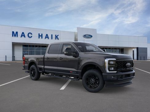 New 2026 Ford F250 Lariat w/ Black Appearance Package AWD/4WD image 7