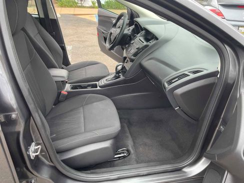 Used 2016 Ford Focus SE image 14