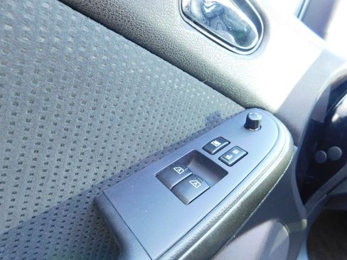 Used 2010 Nissan Altima 2.5 S w/ Premium Pkg image 14