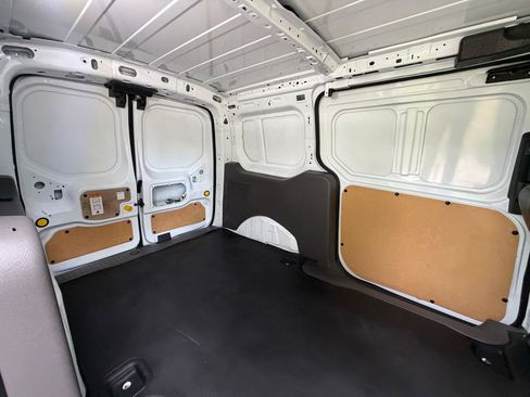 Used 2022 Ford Transit Connect XL FWD image 19