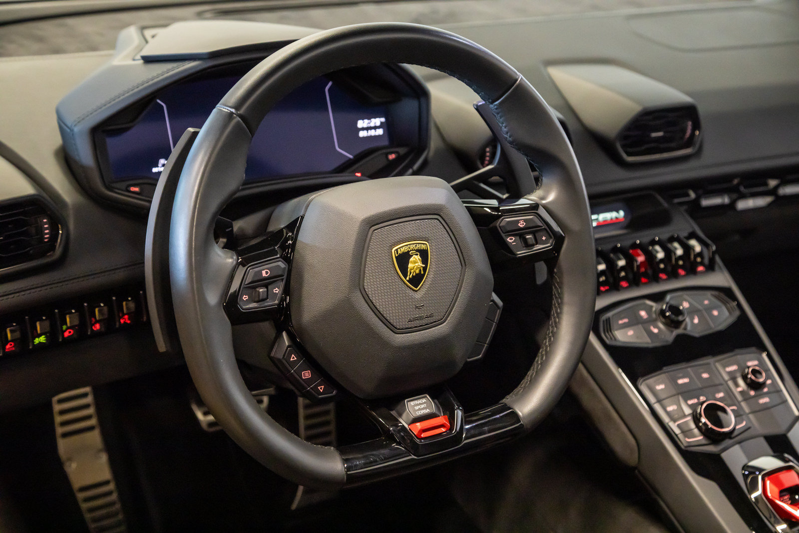 Used 2018 Lamborghini Huracan LP 580-2 RWD image 38