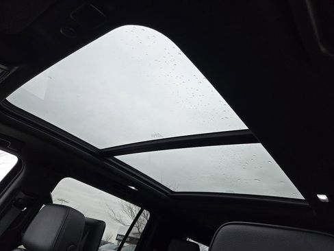 Used 2023 GMC Yukon XL Denali w/ Denali Reserve Package image 8